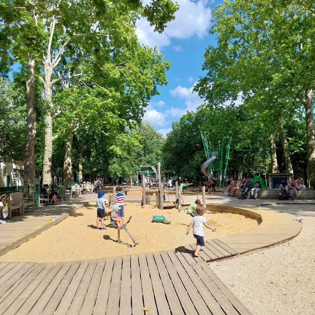 Sandpit in Paris playround