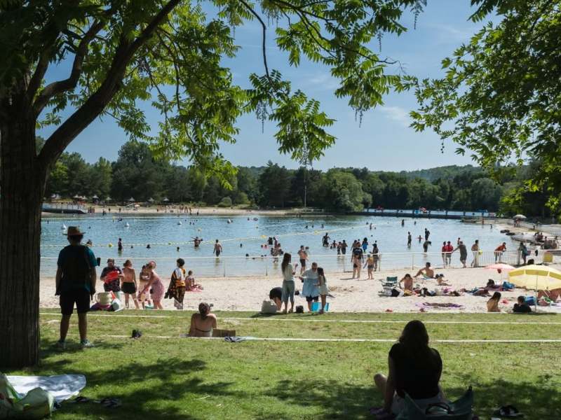 Where to Swim Outdoors in Paris with Kids Under 6: Paris Plages, Seine Swimming, Pools &&nbsp;Lakes